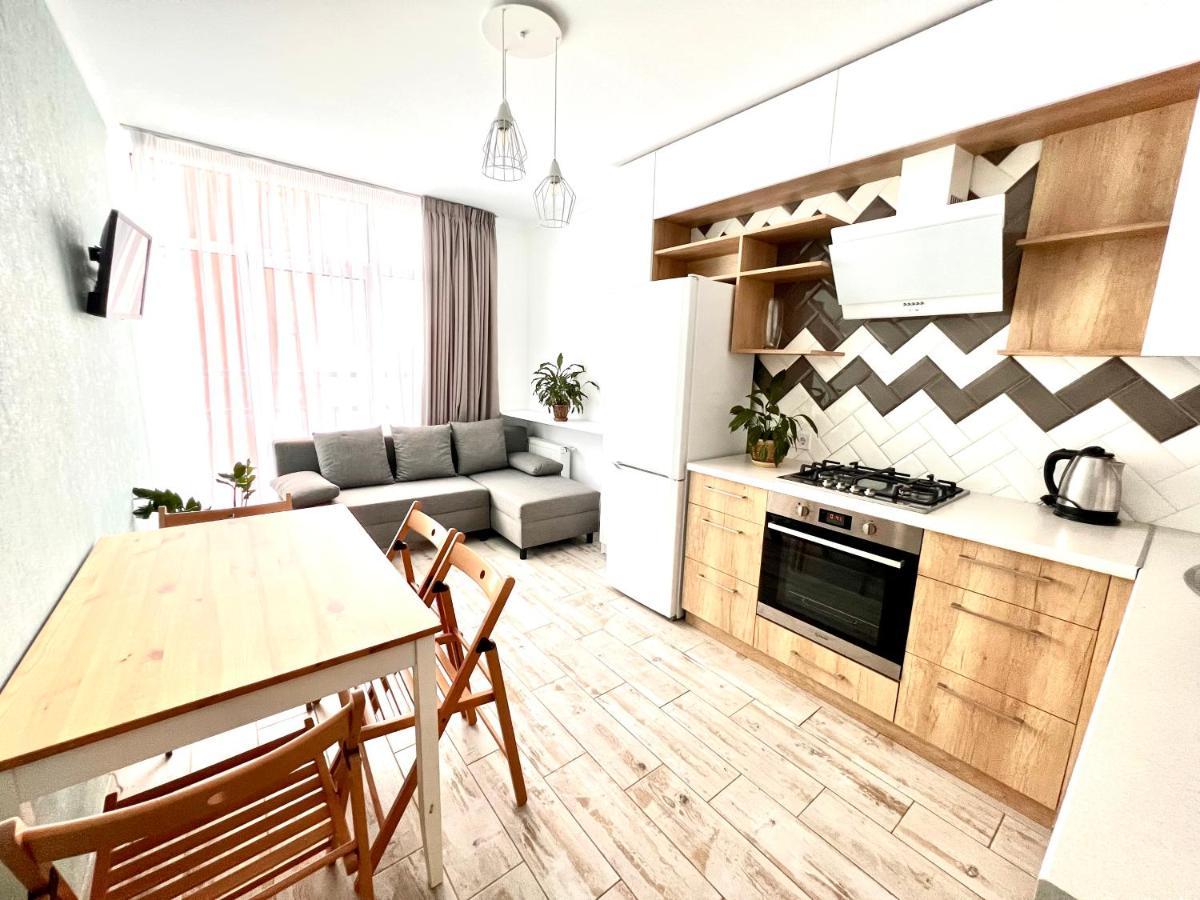 Osapart Cozy Apartment In A Complex Semycvit Львів Екстер'єр фото