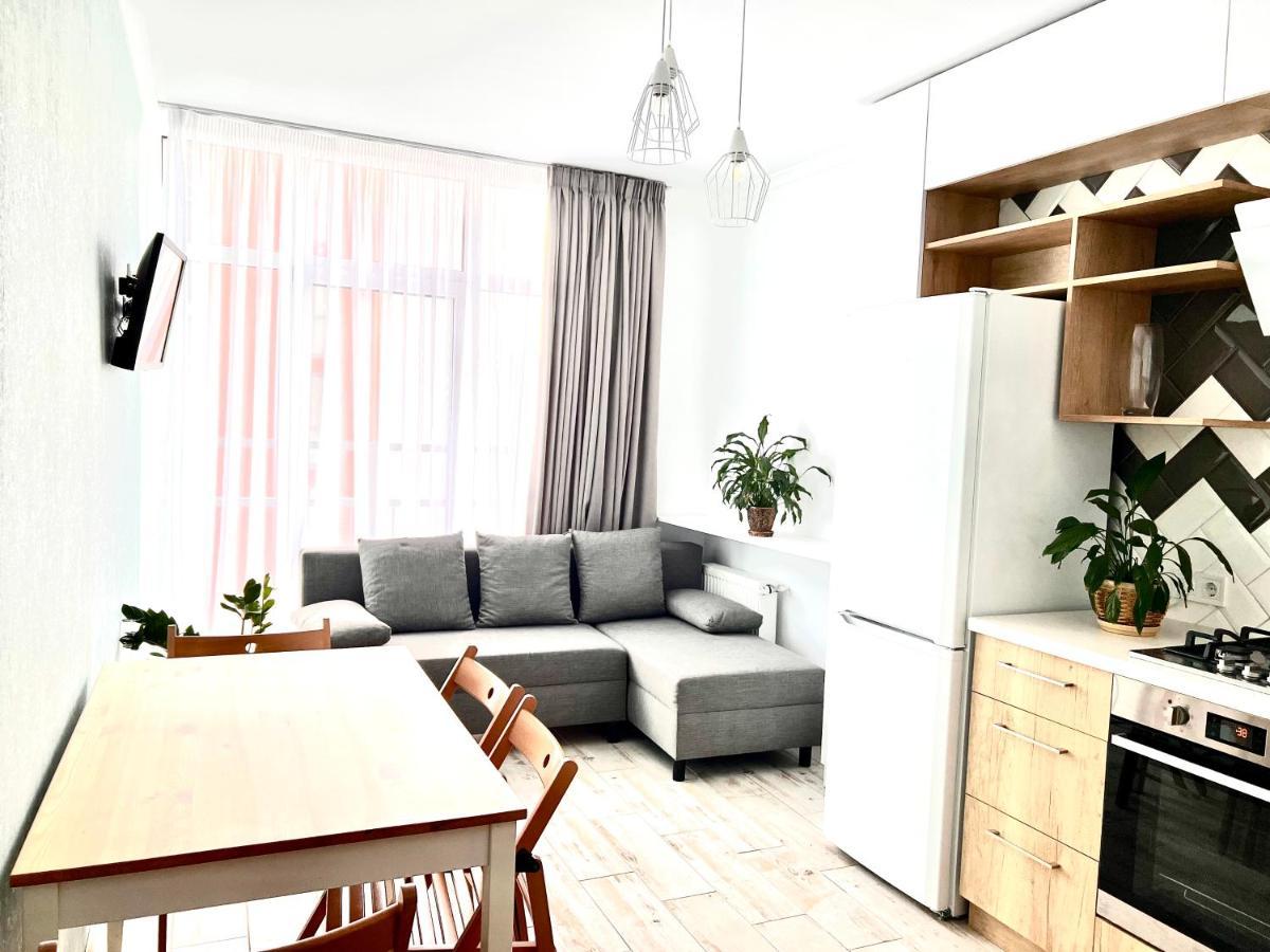 Osapart Cozy Apartment In A Complex Semycvit Львів Екстер'єр фото