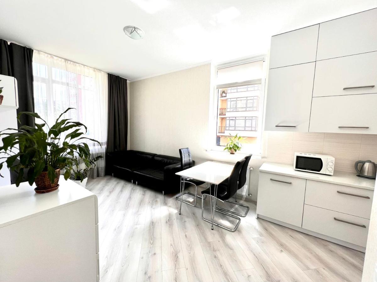 Osapart Cozy Apartment In A Complex Semycvit Львів Екстер'єр фото